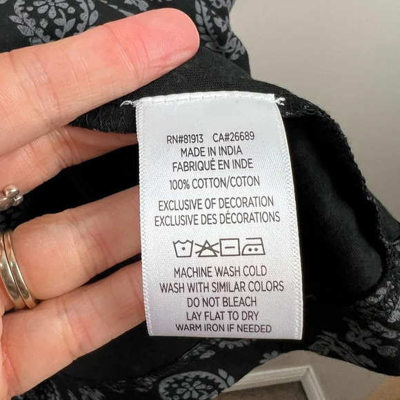 Robert Graham Kramer Polo Shirt Mens Small Black Paisley Short Sleeve Classic - Picture 7 of 7